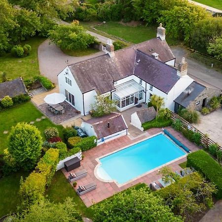 Plas Newydd With Swimming Pool, Fire Pit, And Log Fires Villa Rhiw Esterno foto