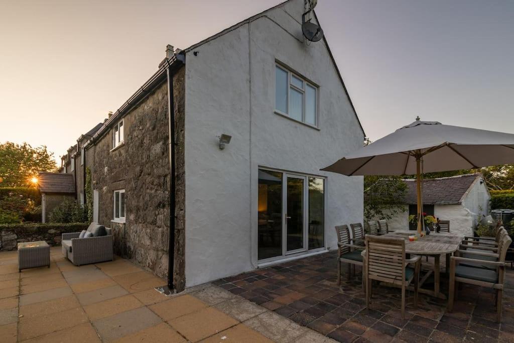 Plas Newydd With Swimming Pool, Fire Pit, And Log Fires Villa Rhiw Esterno foto