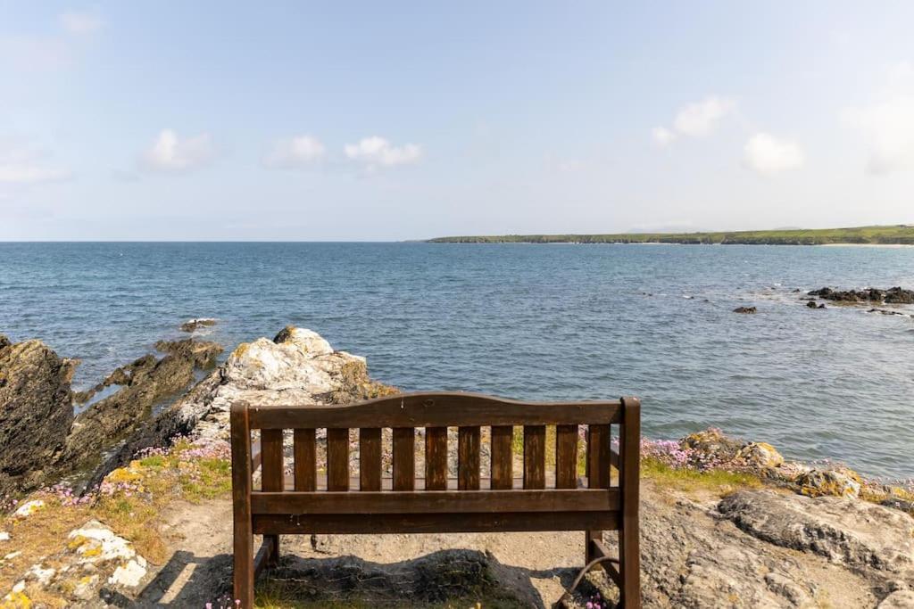 Plas Newydd With Swimming Pool, Fire Pit, And Log Fires Villa Rhiw Esterno foto